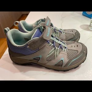 Merrell girls hiking shoes - size 2.5
